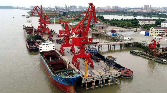 黄浦概述露天料场港口封闭问题的实行方法